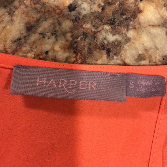 Open back top with lace sleeves! - Picture 5 of 5